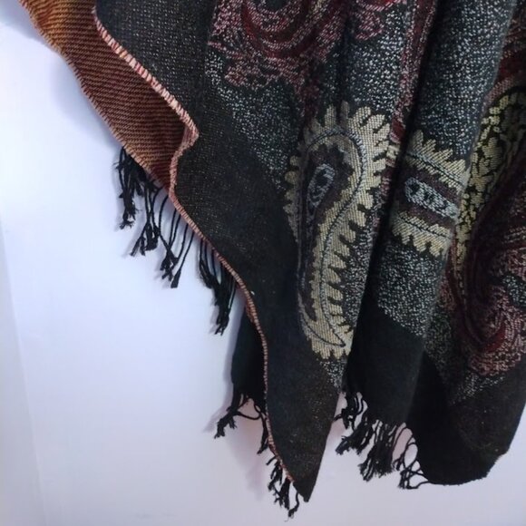 Avenue  Knit Ruana Wrap Shawl Tapestry Paisley Black Burgundy Fringe Plus Sized - Picture 10 of 13